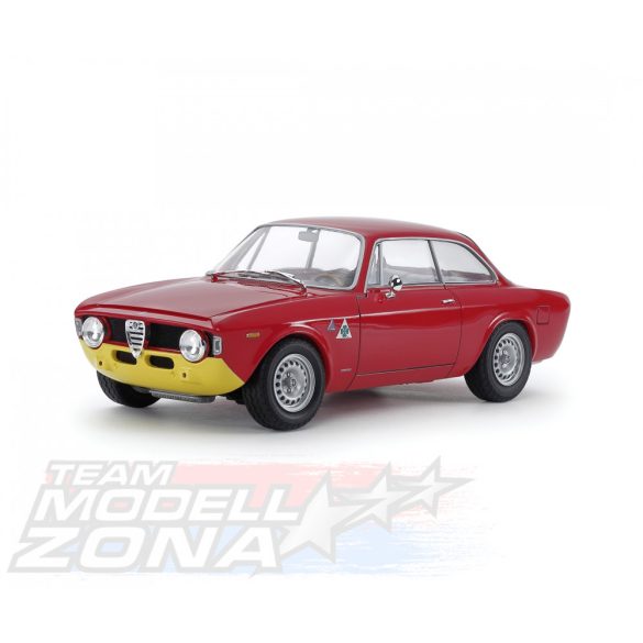 Tamiya 1:24 Alfa Romeo Guilia Sprint GTA makett