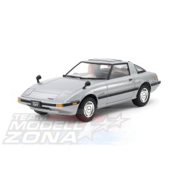 Tamiya 1:24 Mazda Savanna Rx-7 makett