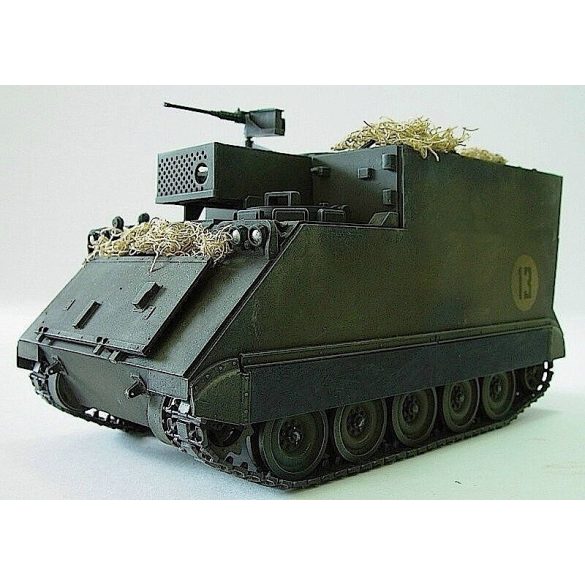 Tamiya U.S. M577 ACP Vehicle - makett