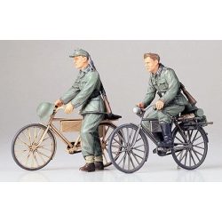 Tamiya German Soldiers with Bicycles - makett