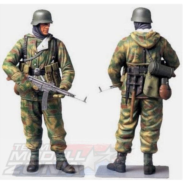 Tamiya - 1:16 német gyalogos katona téli egyenruhában - figura