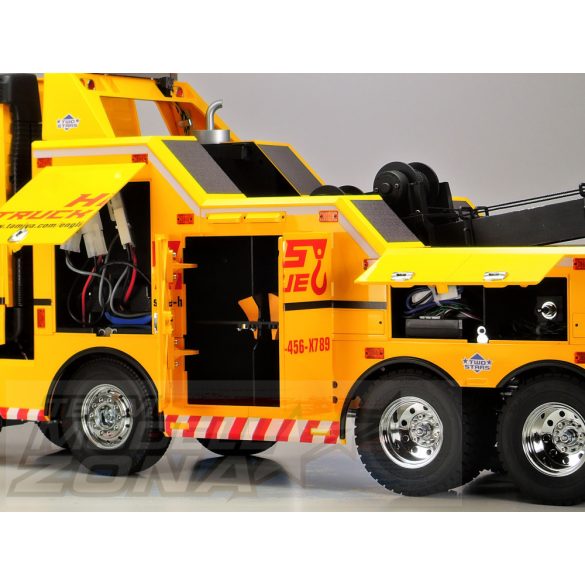 FH16 8x4 Tow Truck