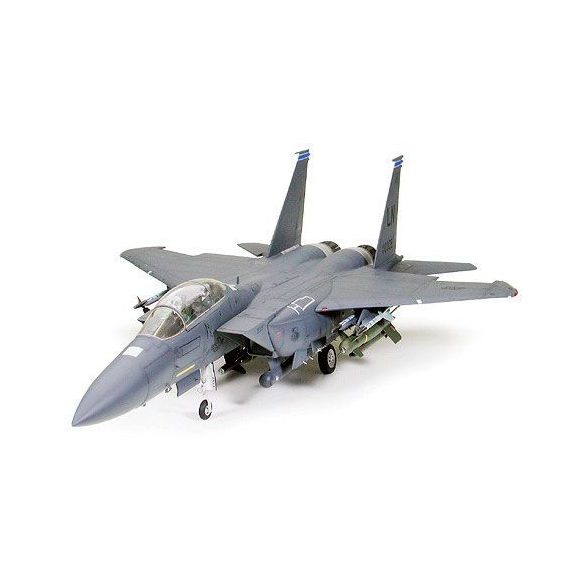 Tamiya - 1:32 F-15E Strike Eagle - makett