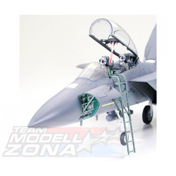 Tamiya - 1:32 F-15E Strike Eagle - makett