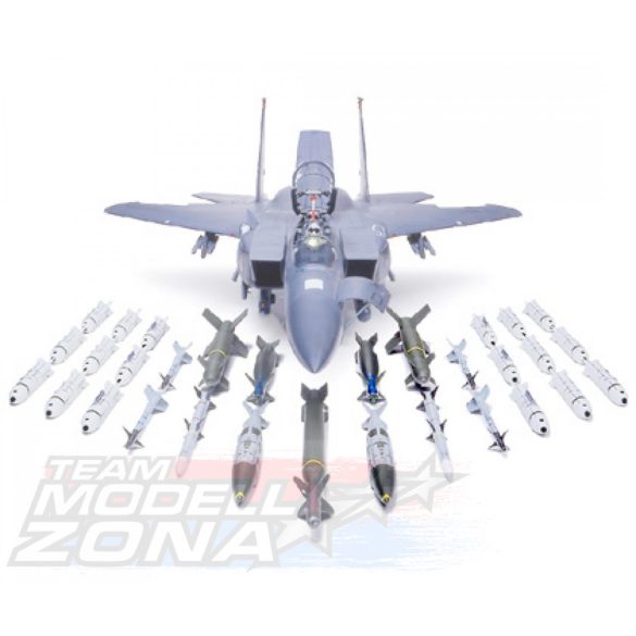 Tamiya - 1:32 F-15E Strike Eagle - makett