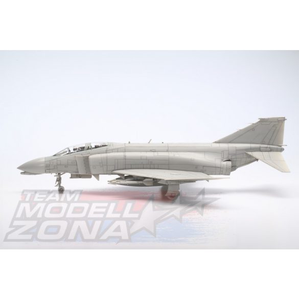 Tamiya - 1:48 F-4B Phantom II McDonnell Douglas - makett