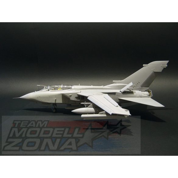 Italeri - 1:32 Tornado ECR - makett