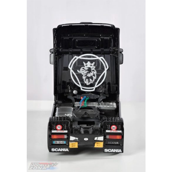 Italeri SCANIA R730 The Griffin- makett