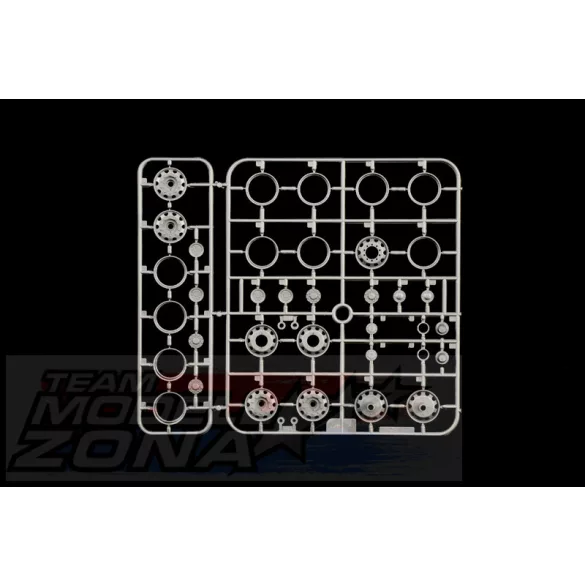 Italeri 1:24  IVECO S-WAY makett