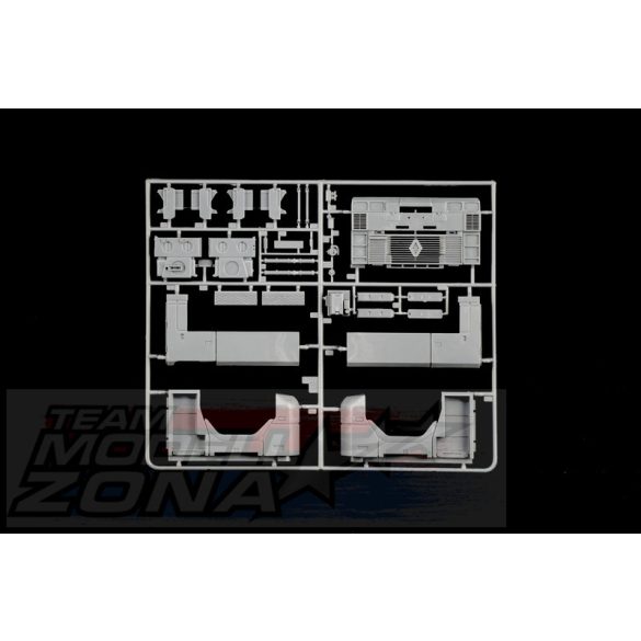 Italeri 1:24 RENAULT AE500 Magnum makett