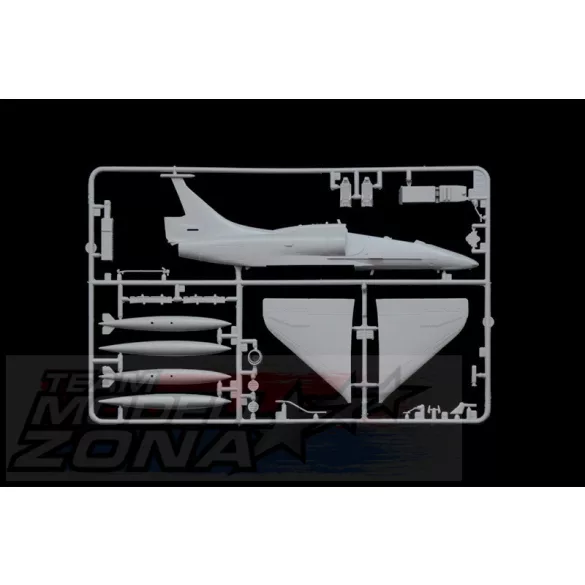 Italeri 1:72 OA-4M Skyhawk makett