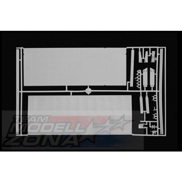 Italeri 1:24 Scania 142H 6x2 Canvas makett