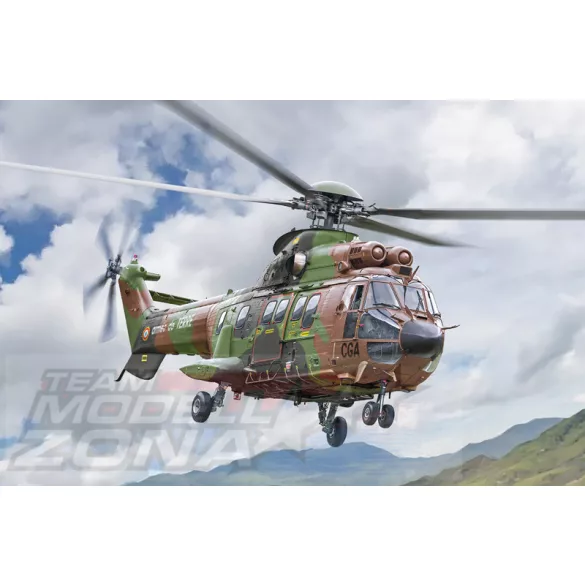 Italeri 1:72 AS332 Super Puma makett