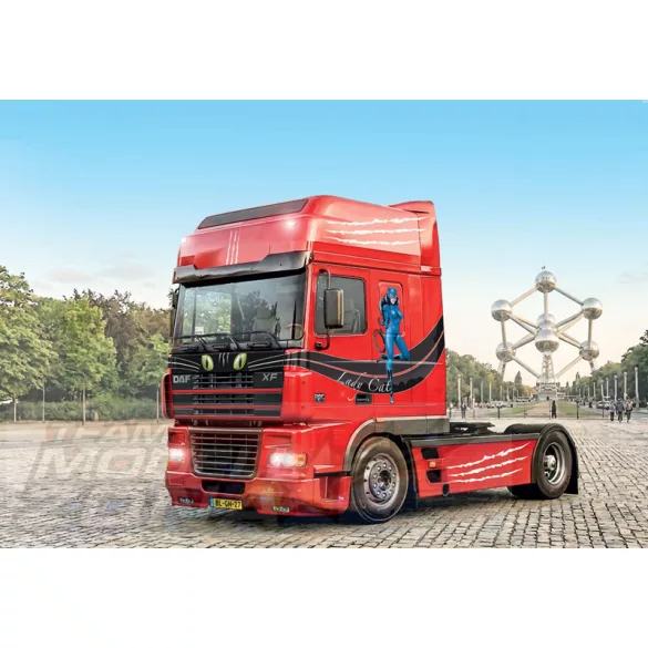 Italeri 1:24 DAF XF 95 SUPER SPACE CAB makett