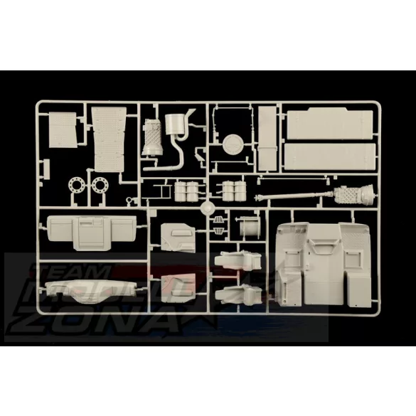 Italeri 1:24 DAF XF 95 SUPER SPACE CAB makett