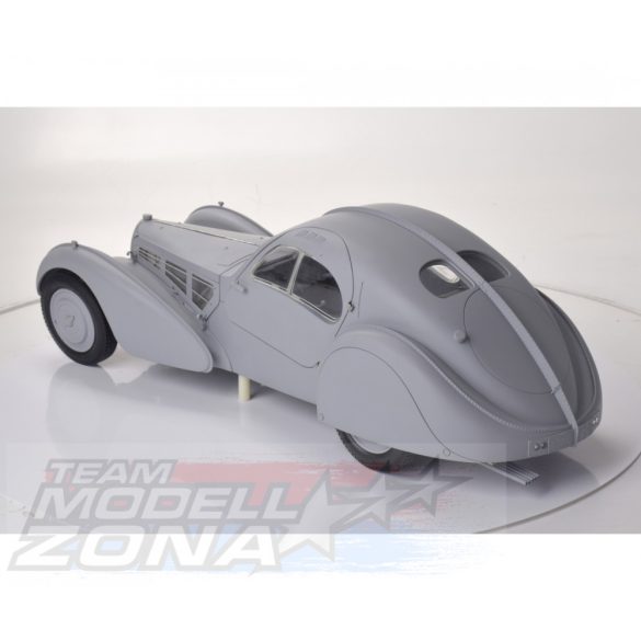 IXO - 1:8  Bugatti 57 SC - hangos - fémelemekkel - prémium építőkészlet