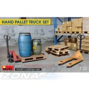 MiniArt 1:35 Hand Pallet Truck Set makett